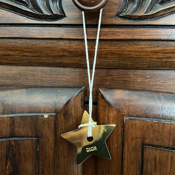 Dior metallic charm pendant ornament key chain gold plated - Picture 4 of 5